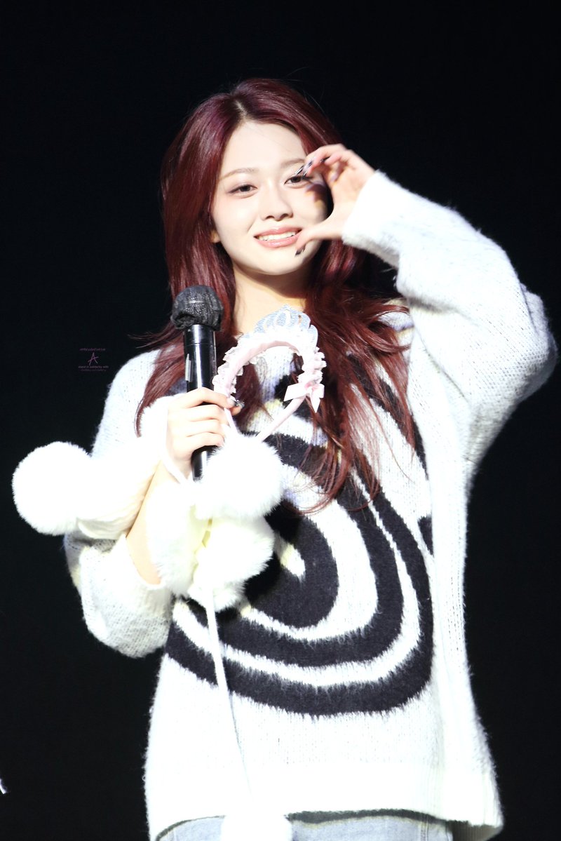 jess4dime's tweet image. 20241208 CLASS:y LOVE XX 인터아시아 팬사인회
원지민 part. 3 (3/4)
#클라씨 #CLASSy #원지민