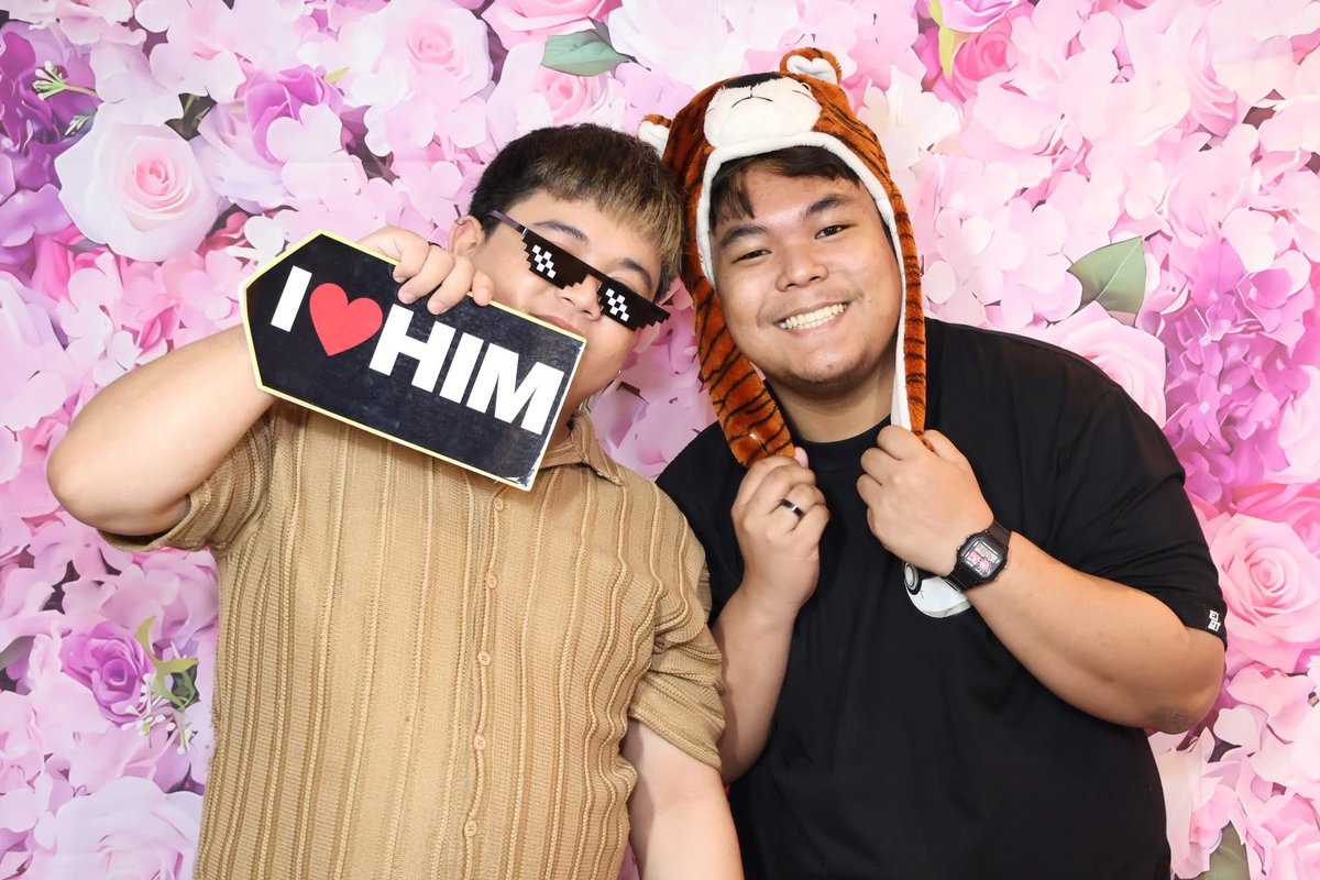 Birthday photo booth with <a href="/wolframzx/">wolfram</a> 🥰