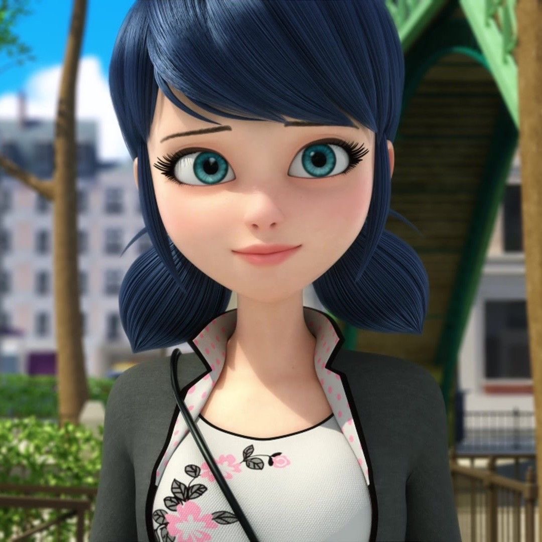 leehnaii's tweet photo. leehan went from ladybug to marinette https://t.co/rSA6JlPzCq