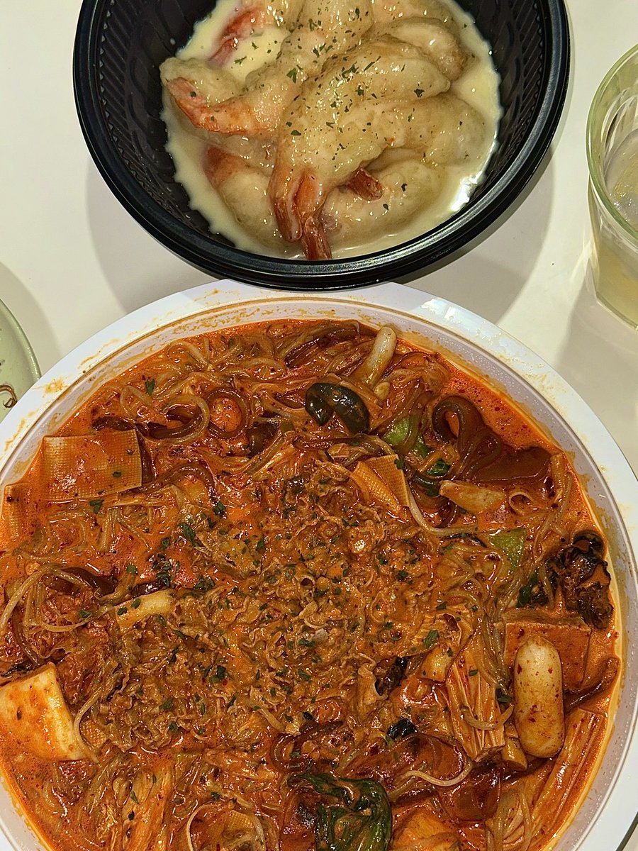 삶이 지치고 햄들 때
소림마라 로제마라샹궈랑 크림새우