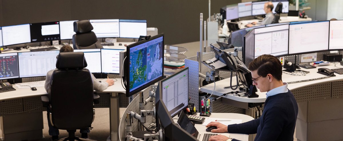 AVSGroupAG's tweet image. We create clever permanent, temporary or mobile security #controlroom &amp;amp; #workplaces with #intellicontrol and #intelliscreen for #SmartCity #cybersecurity #airport #futureworkspace #Military #traffic #collaboration #ergonomie #Police #G7 #WEF #NATO #KI #Kapo #Stapo SG at SF1
