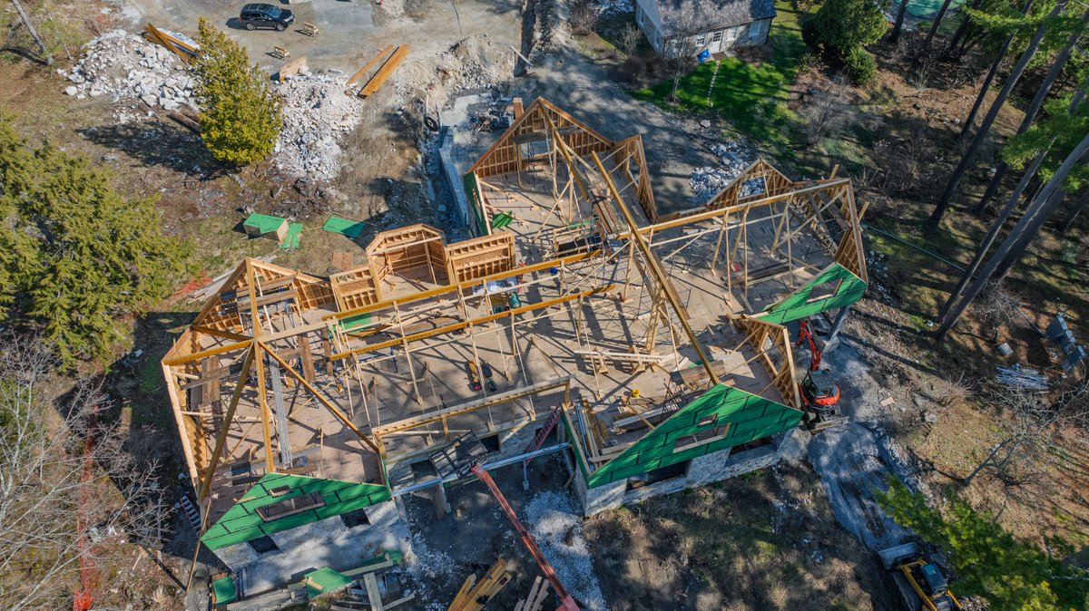 WesternMADrones's tweet image. A #droneshot from our #ConstructionMonitoring job in Southern #berkshirecounty This is a tear-down of an old stone veneered barn of approximately 10K sq ft 2 stories high, which will become a brand new residence. Very cool project. 😎#dronephotography  #westernmassdrones