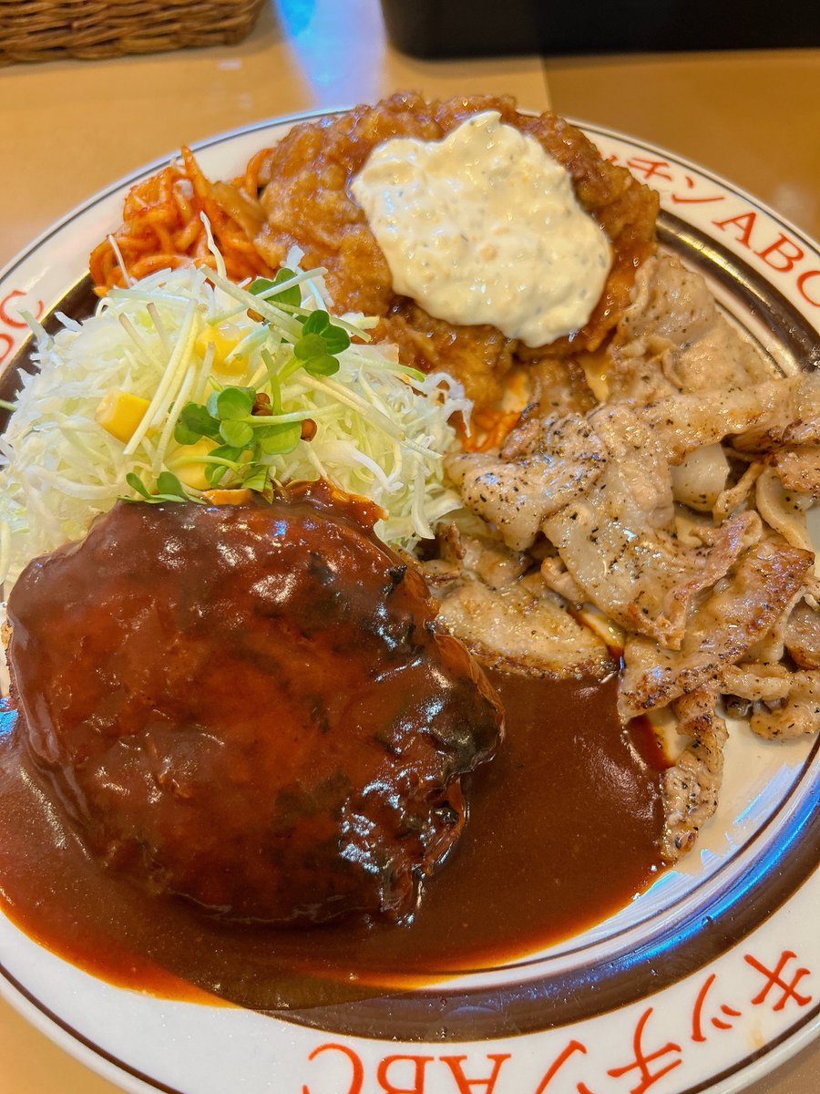 Lotusdgrmgr's tweet photo. キッチンABC@大塚 https://t.co/xrOrPis7WX