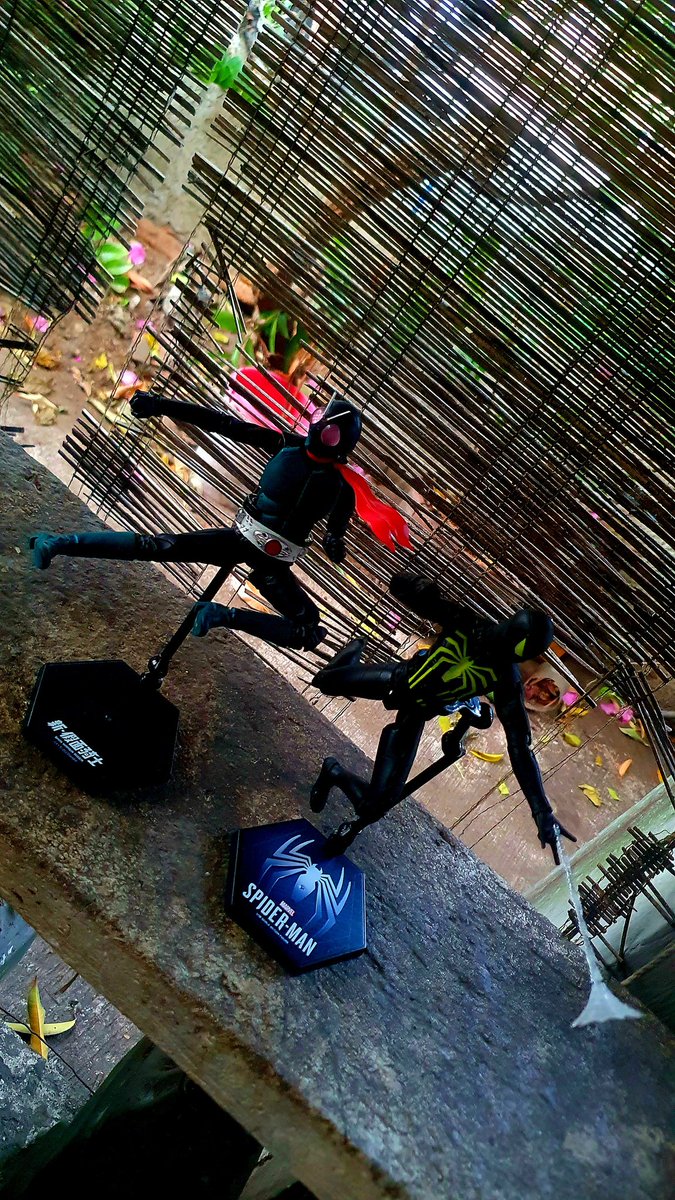 Carnotaurus4774's tweet image. Here's the last set of pics that I took of the figures 😎

#KamenRider #Tokusatsu #SpiderMan #Marvel #InsomniacGames #ZDToys