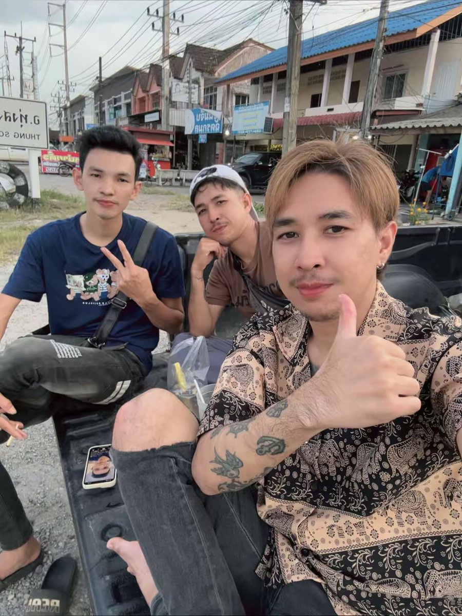 เจ้าชายนอนน้อย tweet media