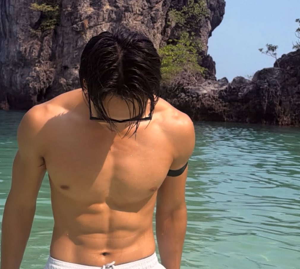 norsoryorlor tweet media