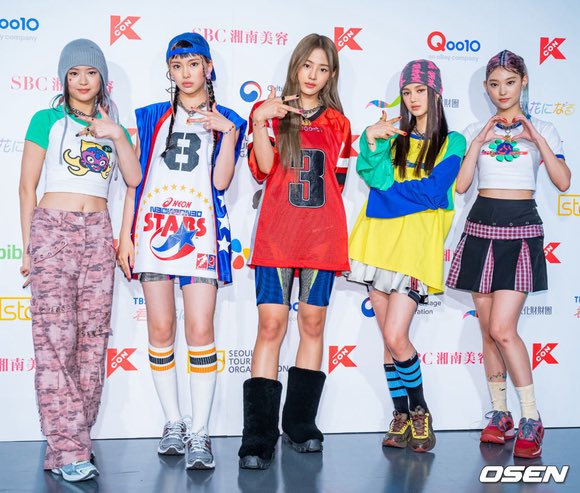 lou ⋆⟢ tweet media