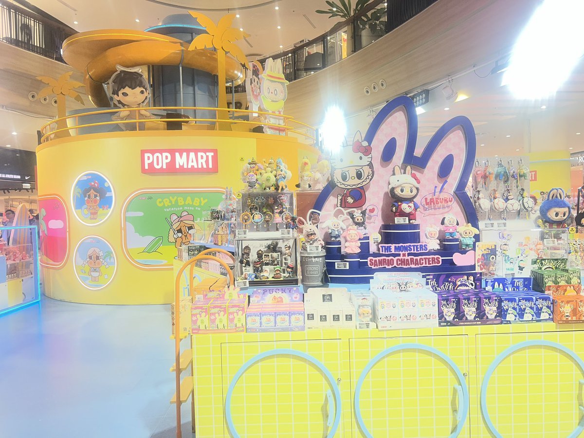 KEN1RO_123GO's tweet photo. センタンのPOP MARTで1/6くろみ狙い！なんと一発ゲット👏👏👏👏👏🤭 https://t.co/ItFdMd0mCM