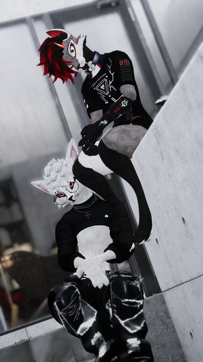 Midnight_Lunaaa's tweet photo. We don’t match—we complement.🤍🖤
@foxbambou 
.
.
.
#furry #vrchat https://t.co/GgbRRDxWM1