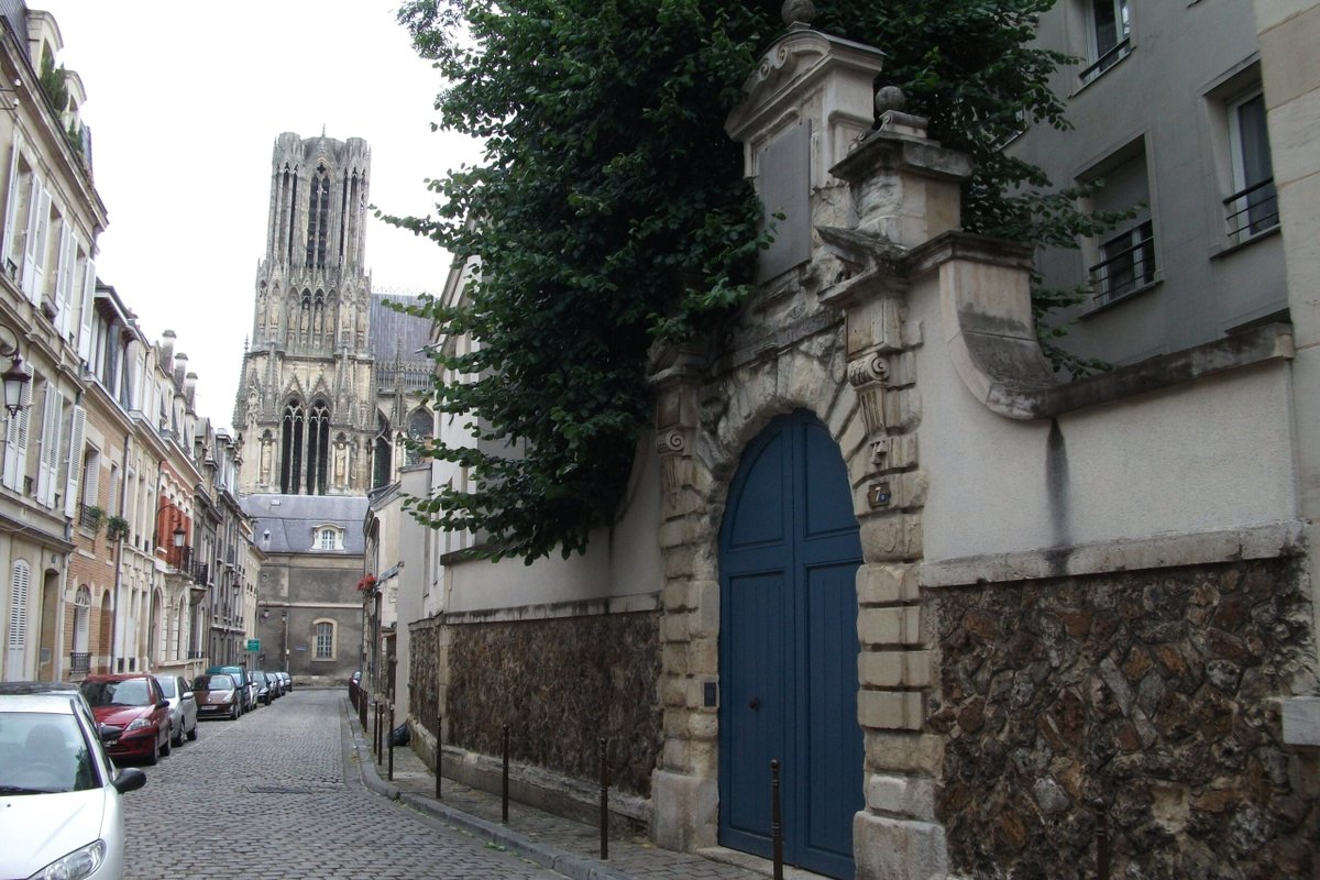 Fdesouche.com est une revue de presse tweet media