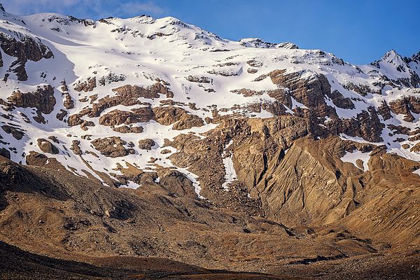 joancarroll's tweet image. Snowy Mountain Peaks South Georgia Island! buff.ly/pr9vR5e #southgeorgia #mountains #landscape #rocky #rocks #rugged #stromness #snow #snowy #buyart #wallart #artforsale #artstore #travel #travelphotography #BuyIntoArt #AYearForArt #wallartforsale #giftideas @joancarroll