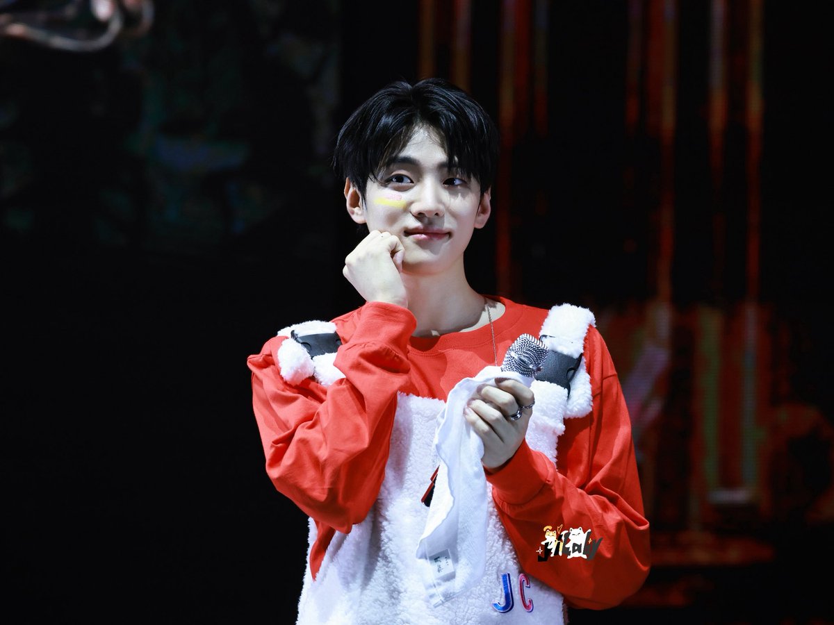 Yibaby이바오 tweet media