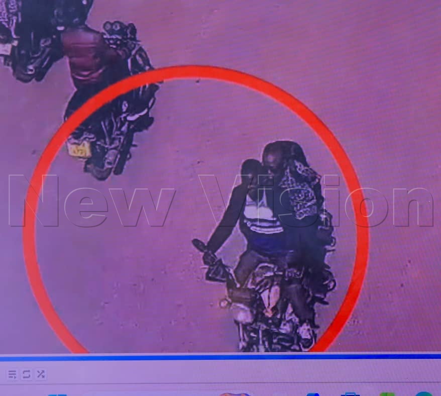 newvisionwire's tweet image. 🔴 LIVE: GGABA MURDER TRIAL

CCTV footage dated April 2, 2026 — the day four toddlers were killed at a Ggaba daycare — shows Okello pushing his car after it failed to start.

📸 Moses Nsubuga | #VisionUpdates