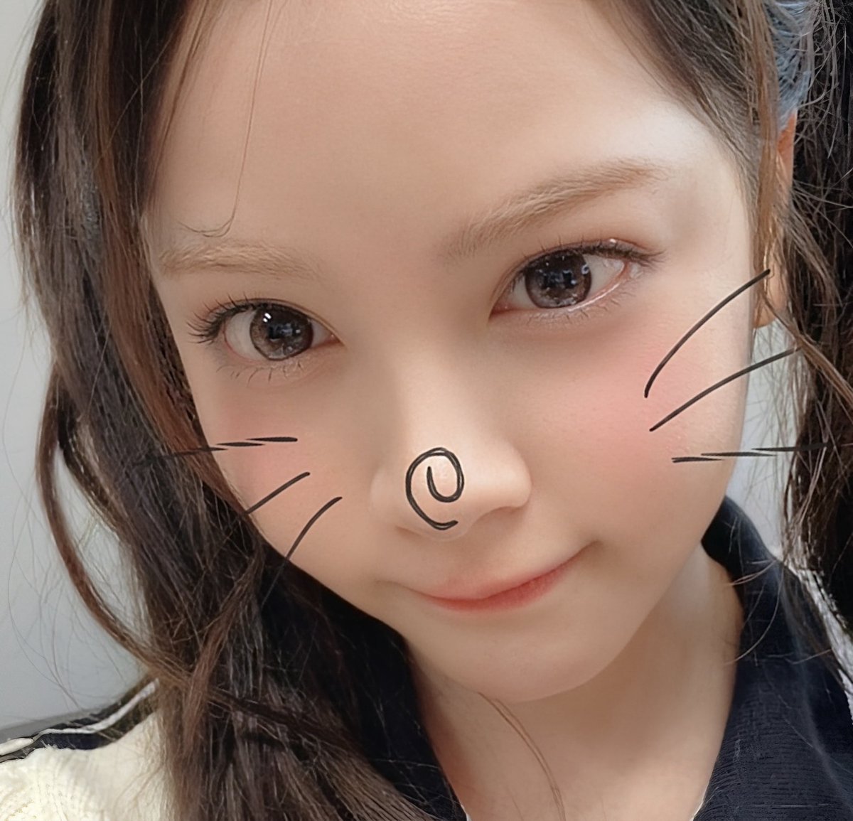 #Carmen 카르멘

carmen weverse profile [HD] ver.

#Hearts2Hearts #하츠투하츠 #H2H #CARMEN #카르멘