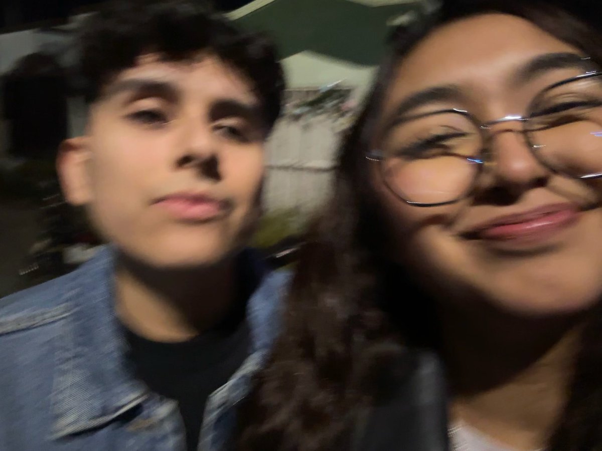 YatziryNahomy's tweet photo. tráiganme a mi novio plis hace una semana q no lo veo y se sienten añales💔 https://t.co/BvPr4RbAkE