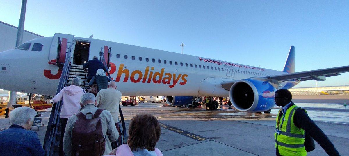 mantonl's tweet image. Ready for takeoff 🛫 #Manchester #Corfu @jet2tweets