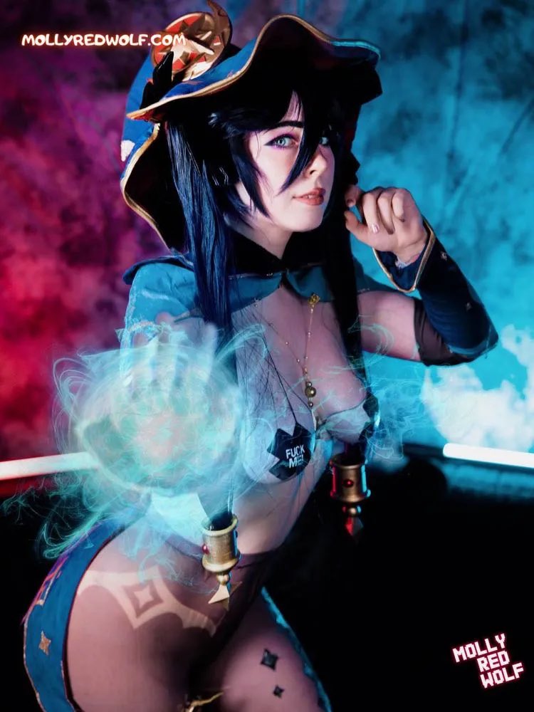MollyRedWolf 🍑 Cosplay girl tweet media