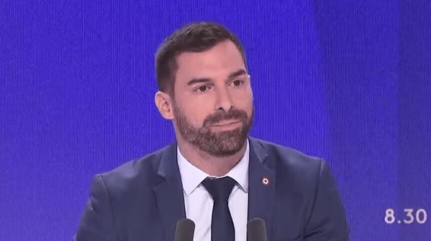 franceinfo tweet media