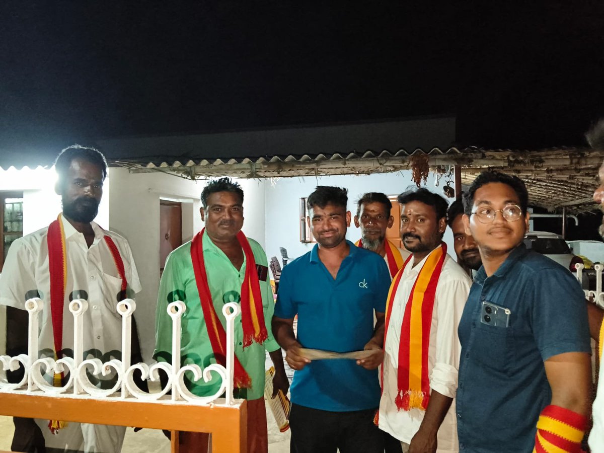 tvkbhavanisagar's tweet image. பவானிசாகர் சட்டமன்ற தொகுதி வேட்பாளர் அக்கா திருமதி. தமிழ்ச்செல்வி அவர்களுக்கு விசில் சின்னத்தில் வாக்கு சேகரிப்பு நடத்தப்பட்டது

#Bhavanisagar #TVKVijay‌ #TVKVijay‌HQ #TVK‌ #தமிழகவெற்றிக்கழகம்‌