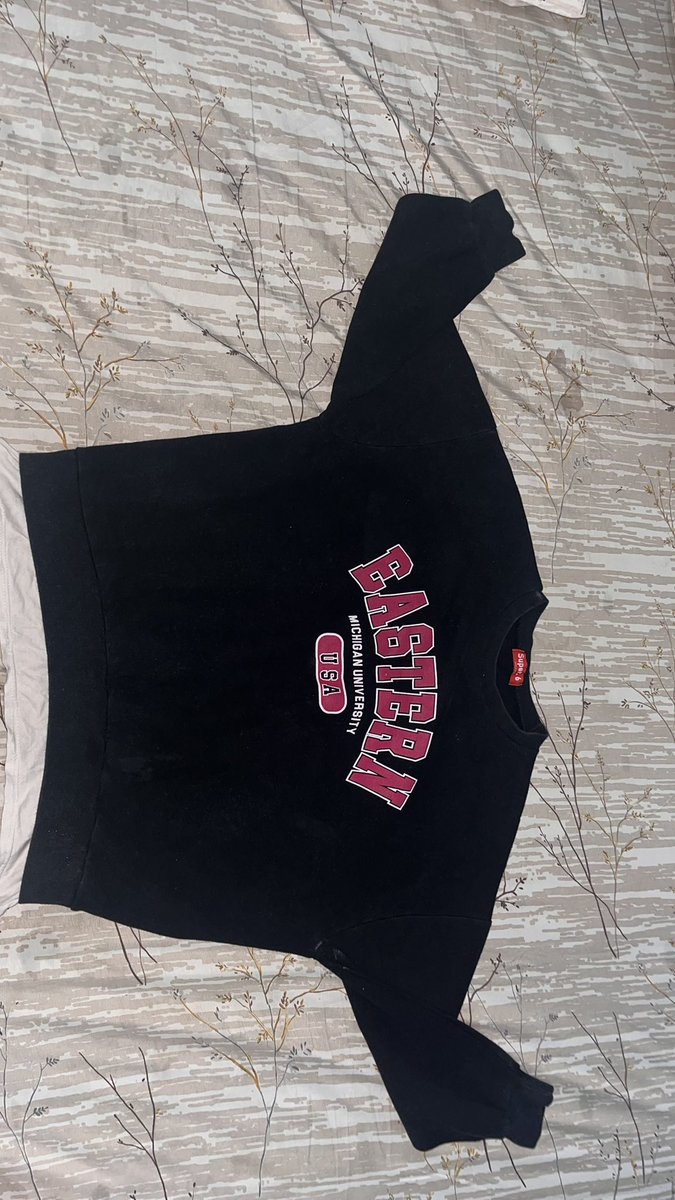 khansaaaa tweet media