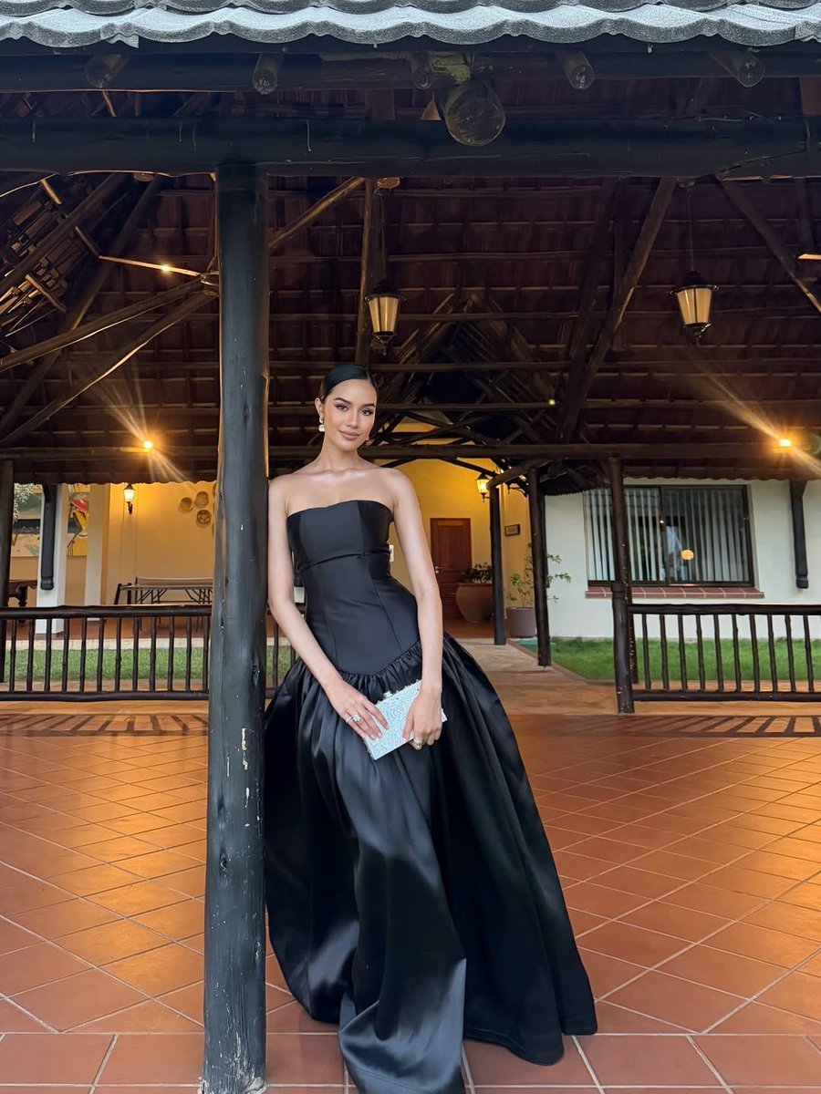 NMPouo90's tweet image. ใครมันจะสวยและร่างดีเท่า #MissWorld2025 😌