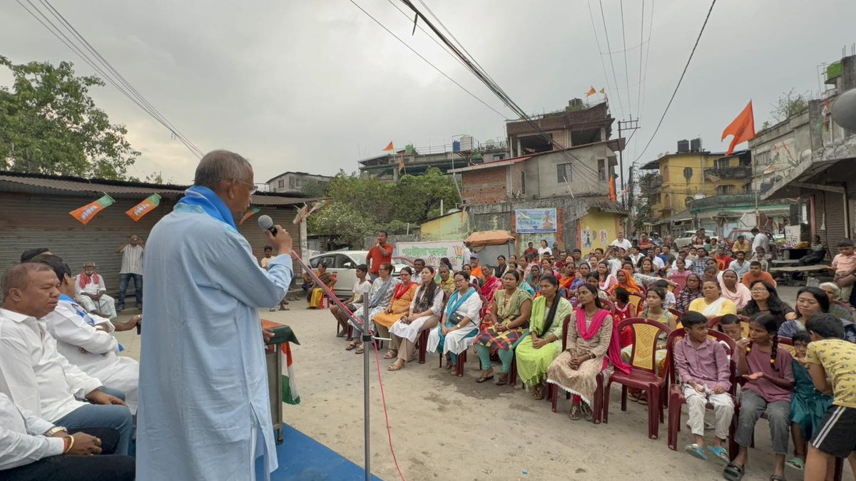 gautamdebaitc's tweet image. Interaction with residents of Ward 45 ahead of the Assembly Elections reflects growing trust in development driven governance and a clear rejection of divisive politics.
#Siliguri #AssemblyElections #JoyBangla #AbarJitbeBangla