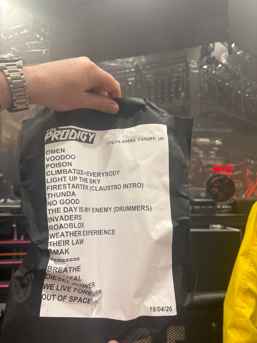 TheProdigyDaily's tweet image. 2026.04.19 – Utilita Arena, Cardiff, Wales

📅 Date: 19th April 2026
🔊 Event: @the_prodigy Concert
🏟️ Venue: @UtilitaArenaCDF
🏠 City: Cardiff
🌐 Country: Wales 🏴󠁧󠁢󠁷󠁬󠁳󠁿
🎧 Support: @Carl_Cox 

📸 Jon Alder
📸 Jason McNeill 

+ Comanche (end) 

#theprodigy #setlist #cardiff #wales