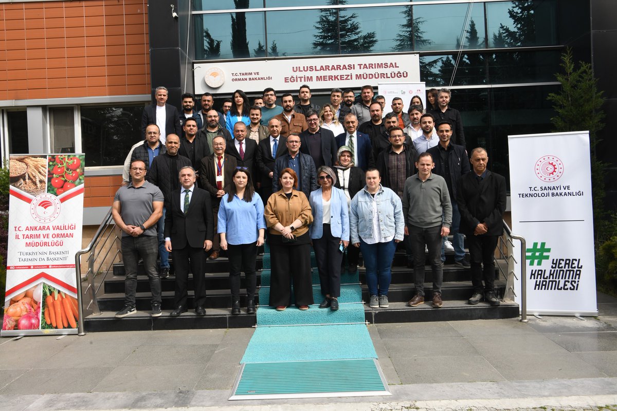 ankaratarim's tweet image. Tarımın Geleceği Veride! 
Ankara Kalkınma Ajansı desteğiyle "Coğrafi Bilgi Sistemleri ve Uzaktan Algılama Yazılımları Eğitimi" projemizi tamamladık. Dijital analizlerle sürdürülebilir tarım ve verimli kaynak yönetimi için daha güçlü bir yapı ile üreticimizin yanındayız!  #cbs #ua