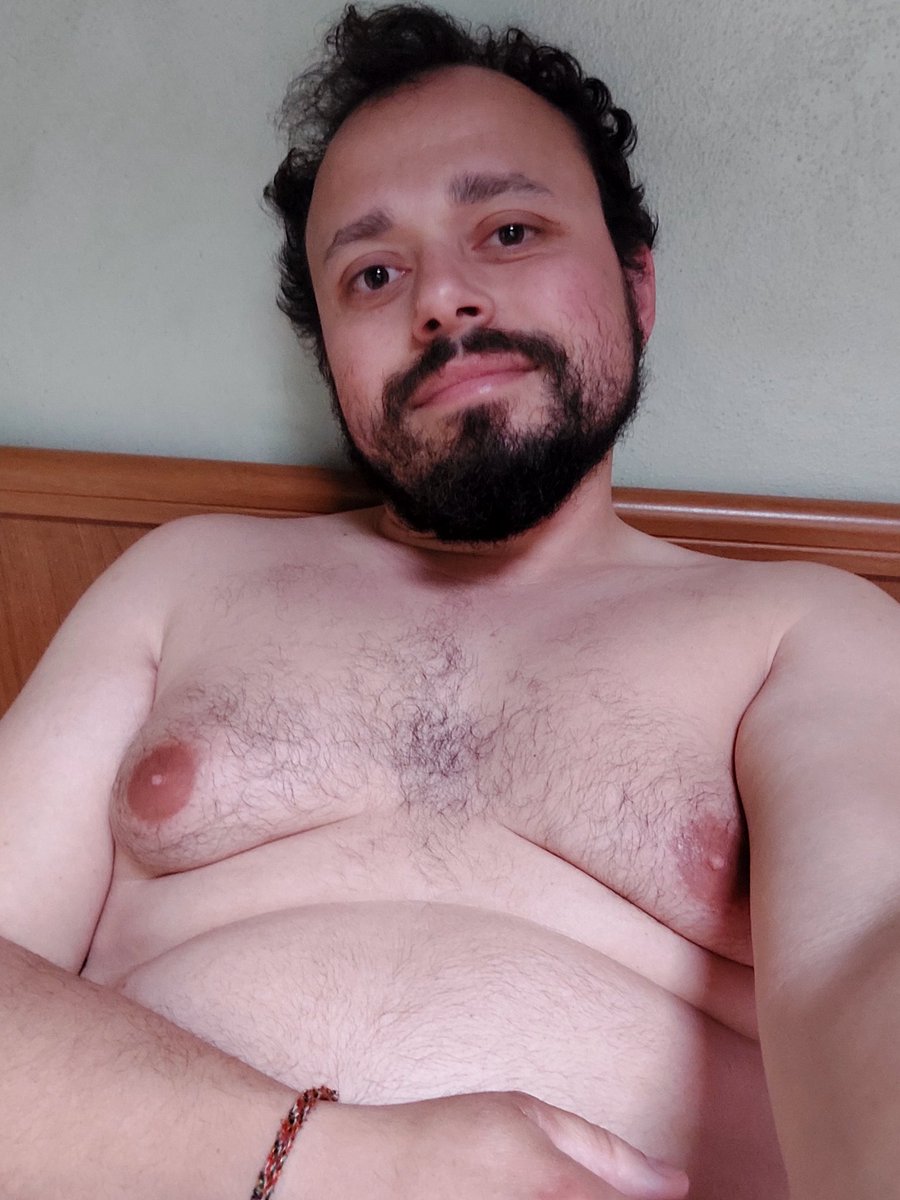 Italian_nudist3 tweet media