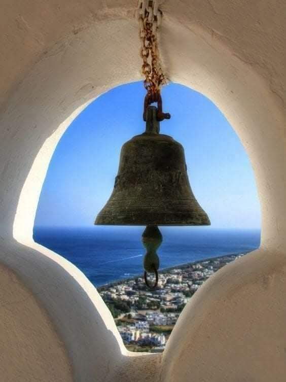 „Свој мир не дај ни за шта на овоме свету.“
Не губи га због туђих речи, пролазних брига и тренутних немира. Мир је најтиши доказ да је Бог близу.

Отац Тадеј ☦️