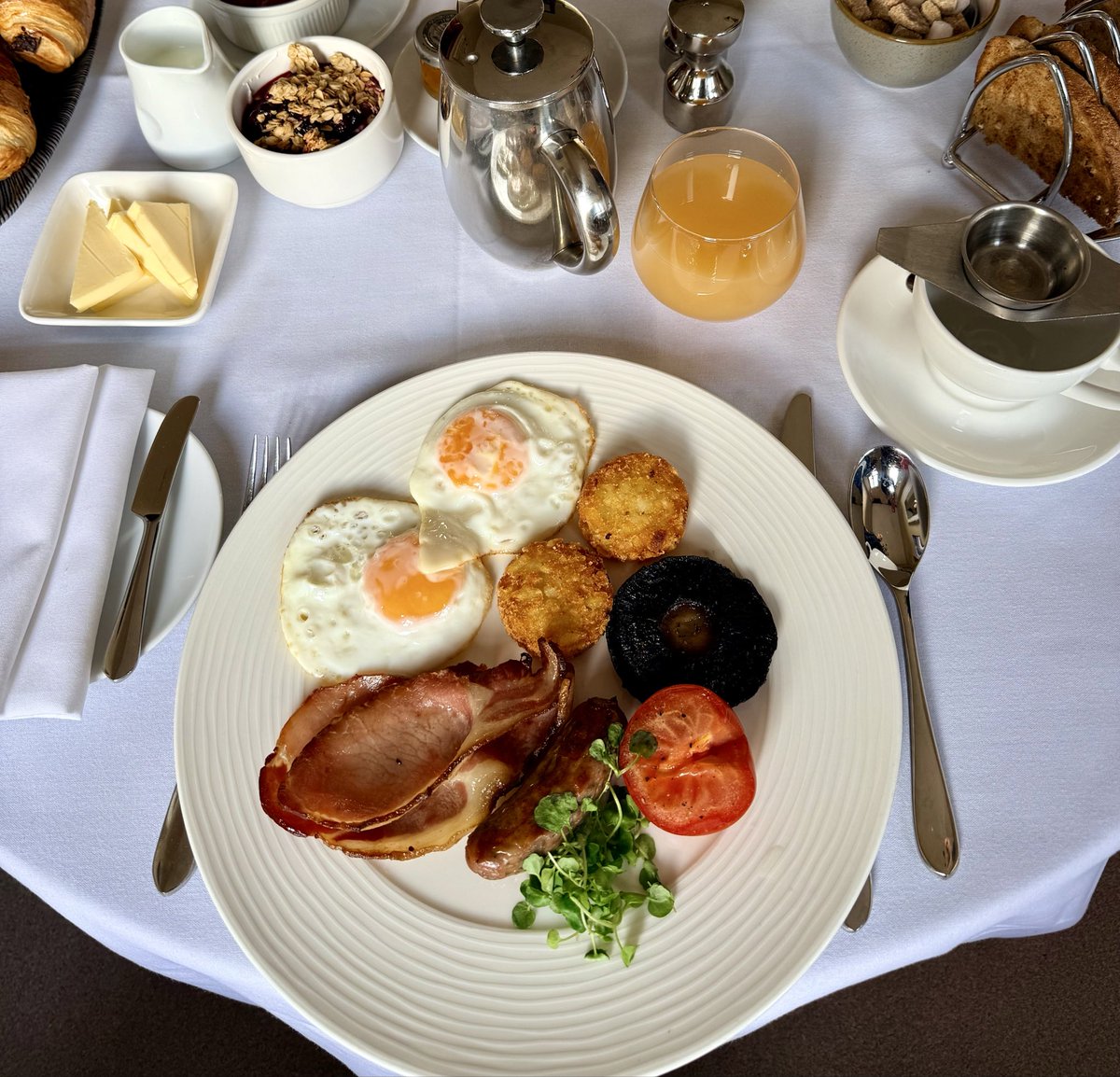 Andrew Dowson tweet media