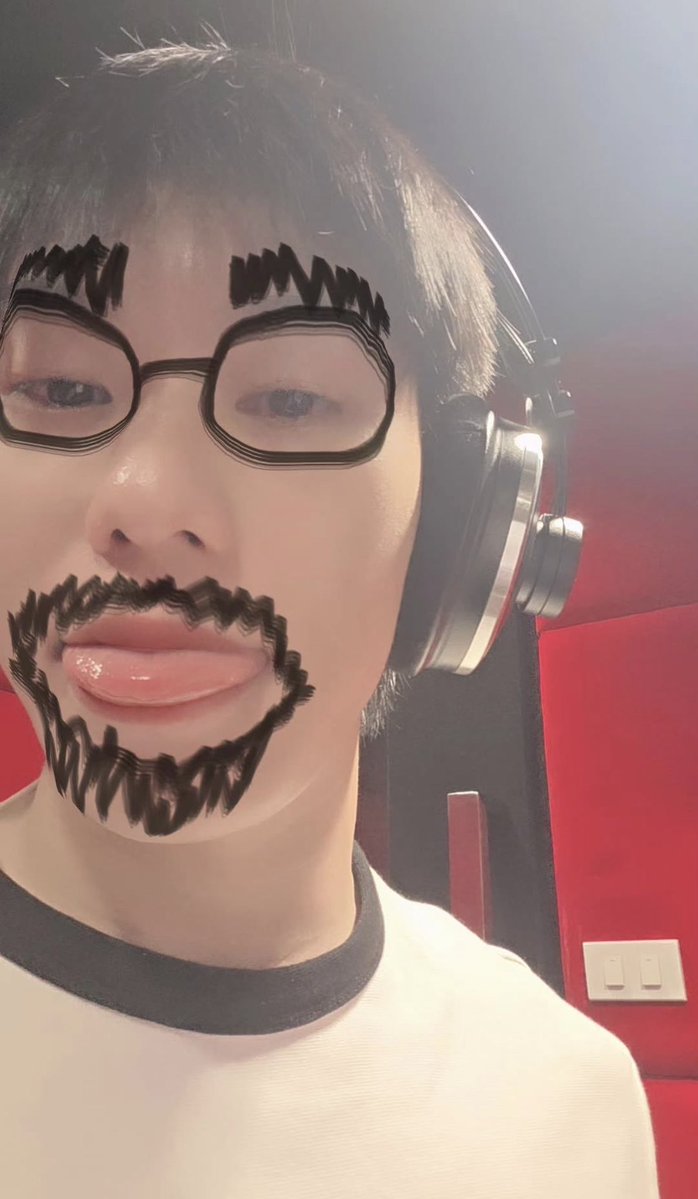 mynameispeiting's tweet image. ชอบตอนจิ๋วไม่เซ็ทผมมากกก ทรงผมหน้าม้าน่ารักที่สุดเลยยย🥹🤏🏻✨

(((อันนี้ไปทำอะไรน้าาาา ไปอัดเพลงรึเปล่าน้าาา👀)))

#offroadKTP #ออฟโรด #OFFROAD