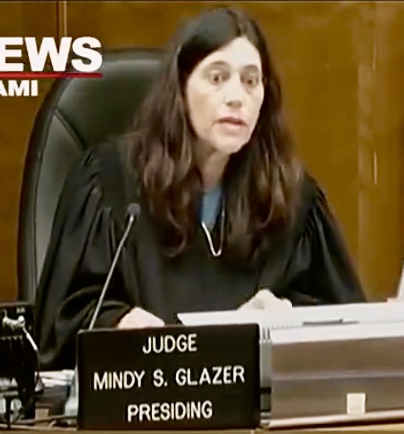 RoseNotlisting's tweet image. A #Florida International University Student, 23yr old Gabriela Saldana was arrested for Netanyahu joke on WhatsApp 👀

Clearly 1st Amendment Violations 
#Israel