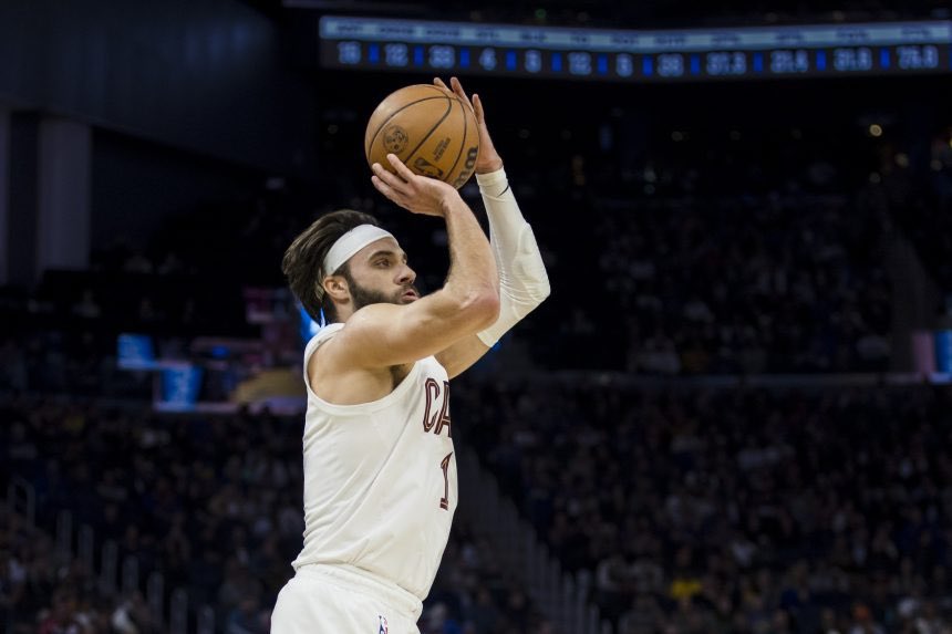 UnderdogSA1's tweet image. Max Strus (Cavaliers) under 9.5 points (-120 DraftKings)

* Strus was electric in game 1 scoring 24 points on 8/10 shooting including 4/6 from deep. i definitely think he is a good player but this is clearly an unsustainable level of shooting from the veteran
* he ended up