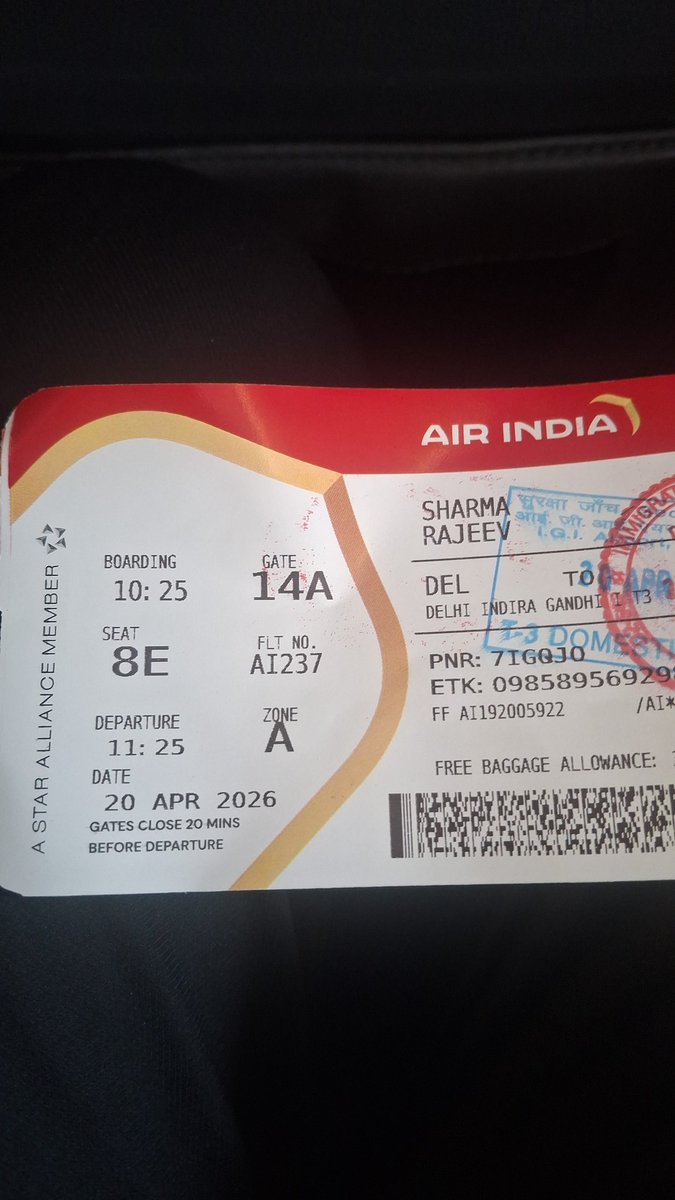 laborcampaign's tweet photo. @airsewa_MoCAs @airindia. Booked and paid for aisle seat upon checkin on New Delhi Dhaka flight on 20th April. Upon boarding, got to know that AI arbitrarily thrusted middle seat on me. No prior information and no apology. This is deficient service and harassment to travellers https://t.co/BnRPoqE6IQ