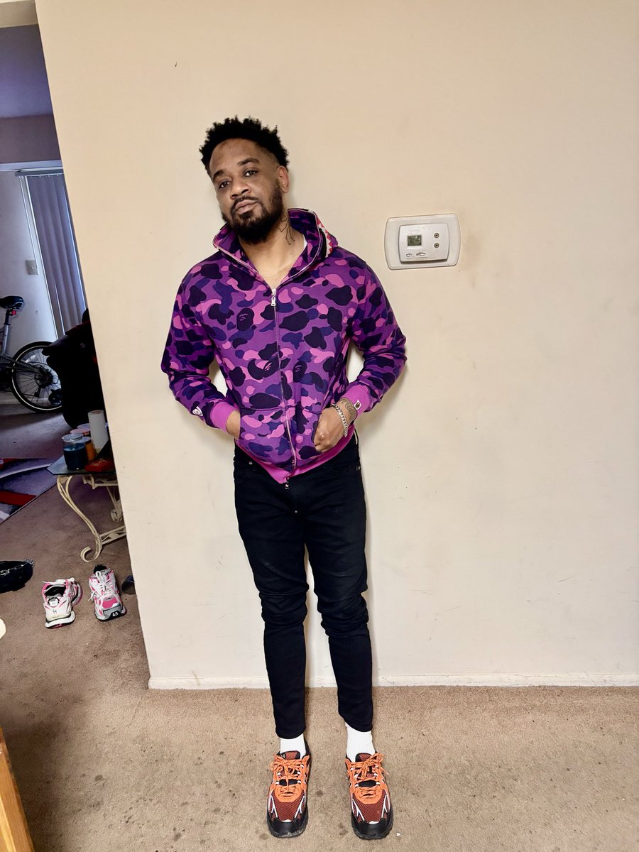 Out_thisworld's tweet photo. Been in a lot spaces where I had to hold my breathing I seen a lot of shit I was supposed to throw up seeing I needed sooo many niggas that I never knew I needed https://t.co/PmC0h5Pyan