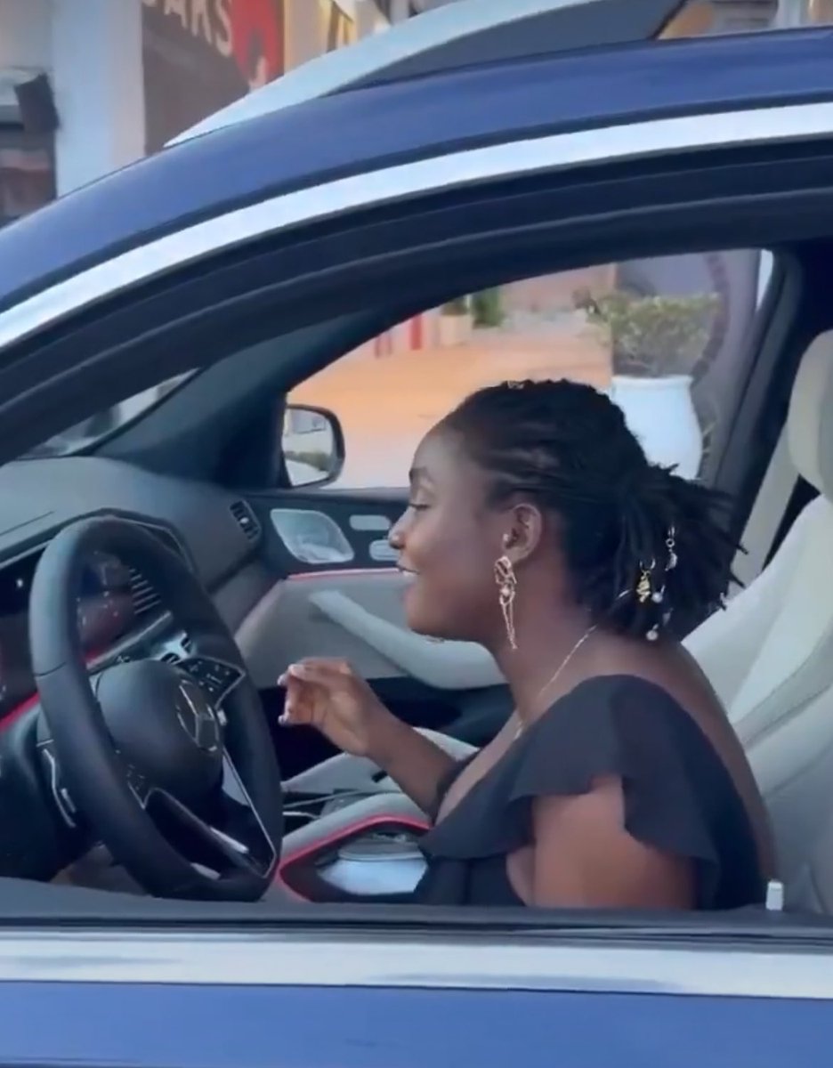 𝔼𝕤𝕞𝕒𝕣𝕥😎 tweet media