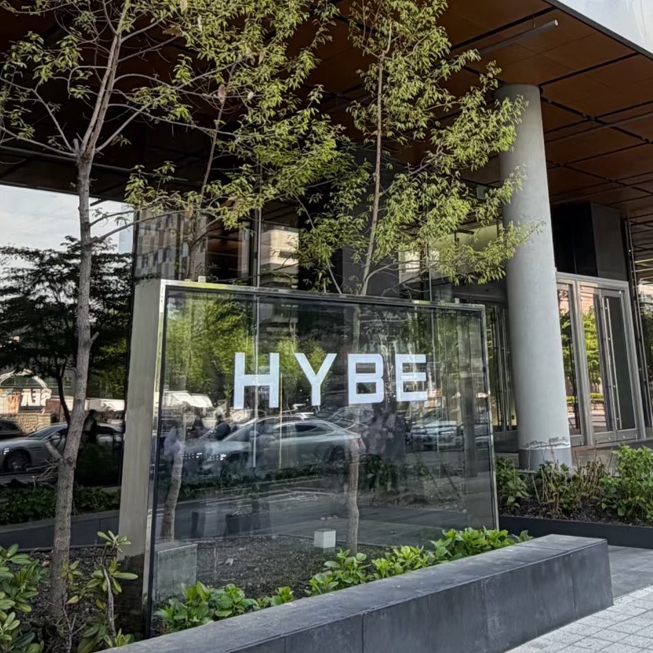 Hate Crave tweet media