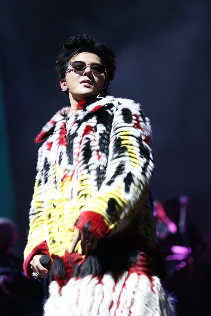 Breaking: During BIGBANG's Weekend 2 performance at @Coachella, G