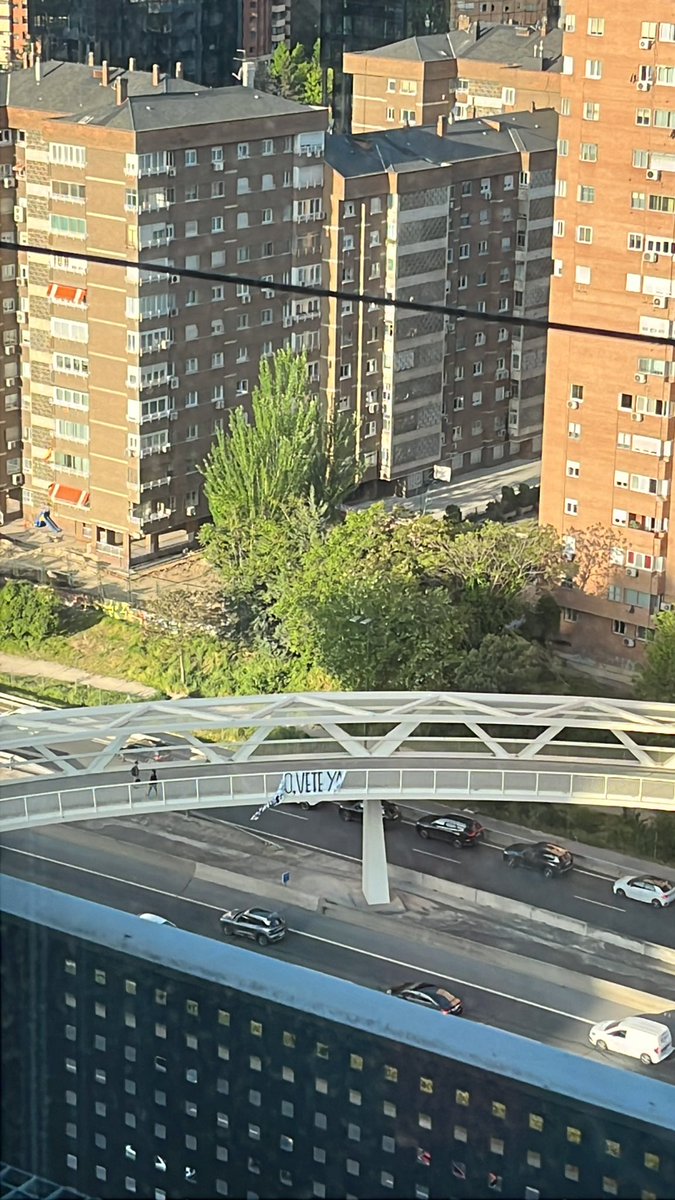 IvanBlue tweet media