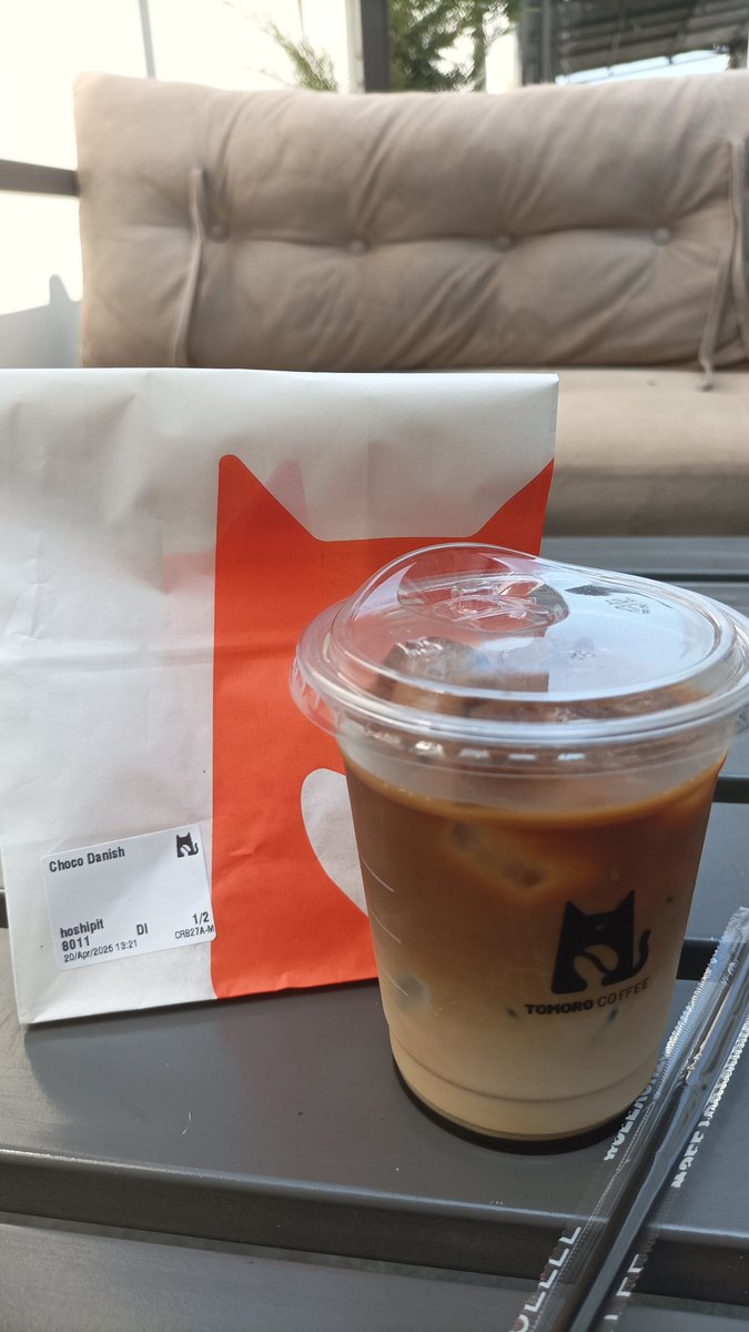 belajar jajan sendiri 🤣🤣