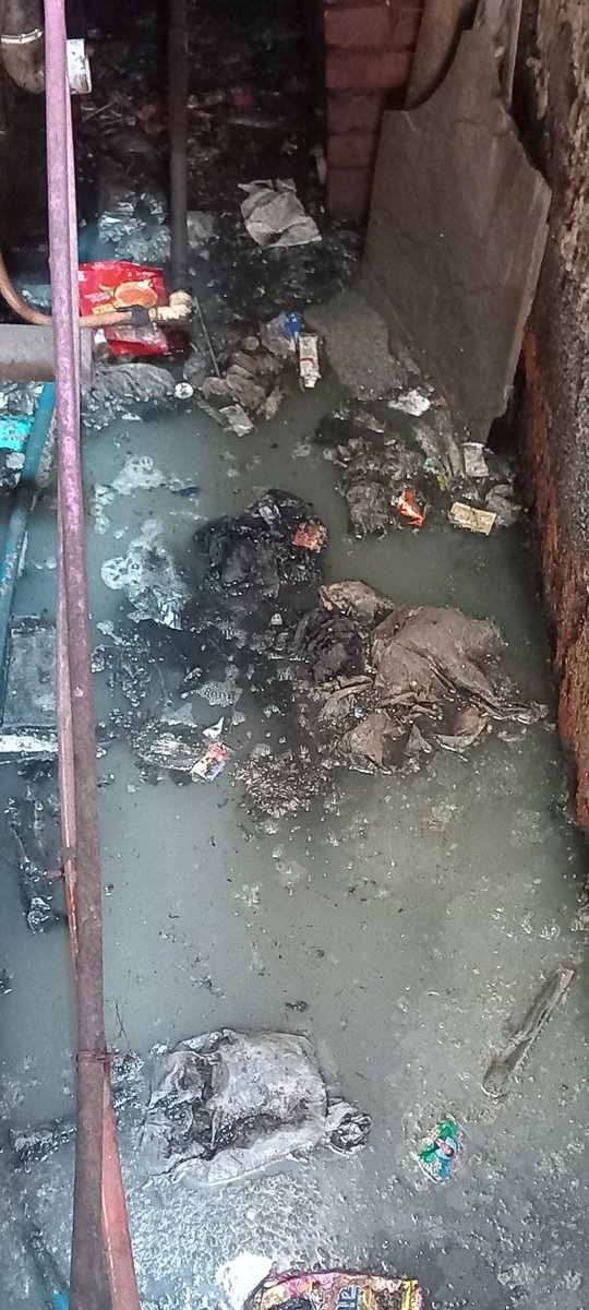 Wasibook53's tweet photo. @mybmcWardPN @mybmc 
Request you please Clean this Gully Gutter at Plot no. 22 , NCC. 
Opposite Hanuman Mandir / Ration Shop.
My WhatsApp number +91 8169741594
@AslamShaikh_MLA 
@SabirAl77412562 https://t.co/9EOAVyTv8X