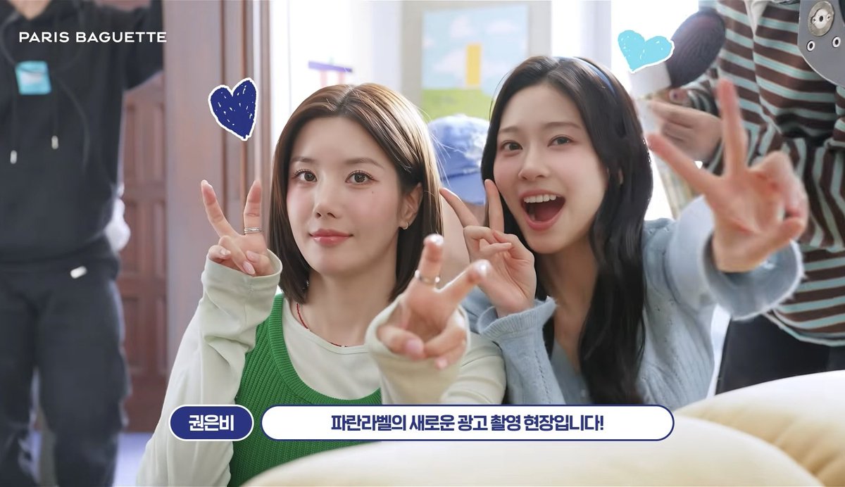 Pretty_the_best's tweet photo. 민주 은비랑 같이 해서 그런가 메이킹 영상 텐션이 다른때와 전혀 다른 분위기야😆
주비즈 영원해🐰🦊 https://t.co/Bu4HXyJQau