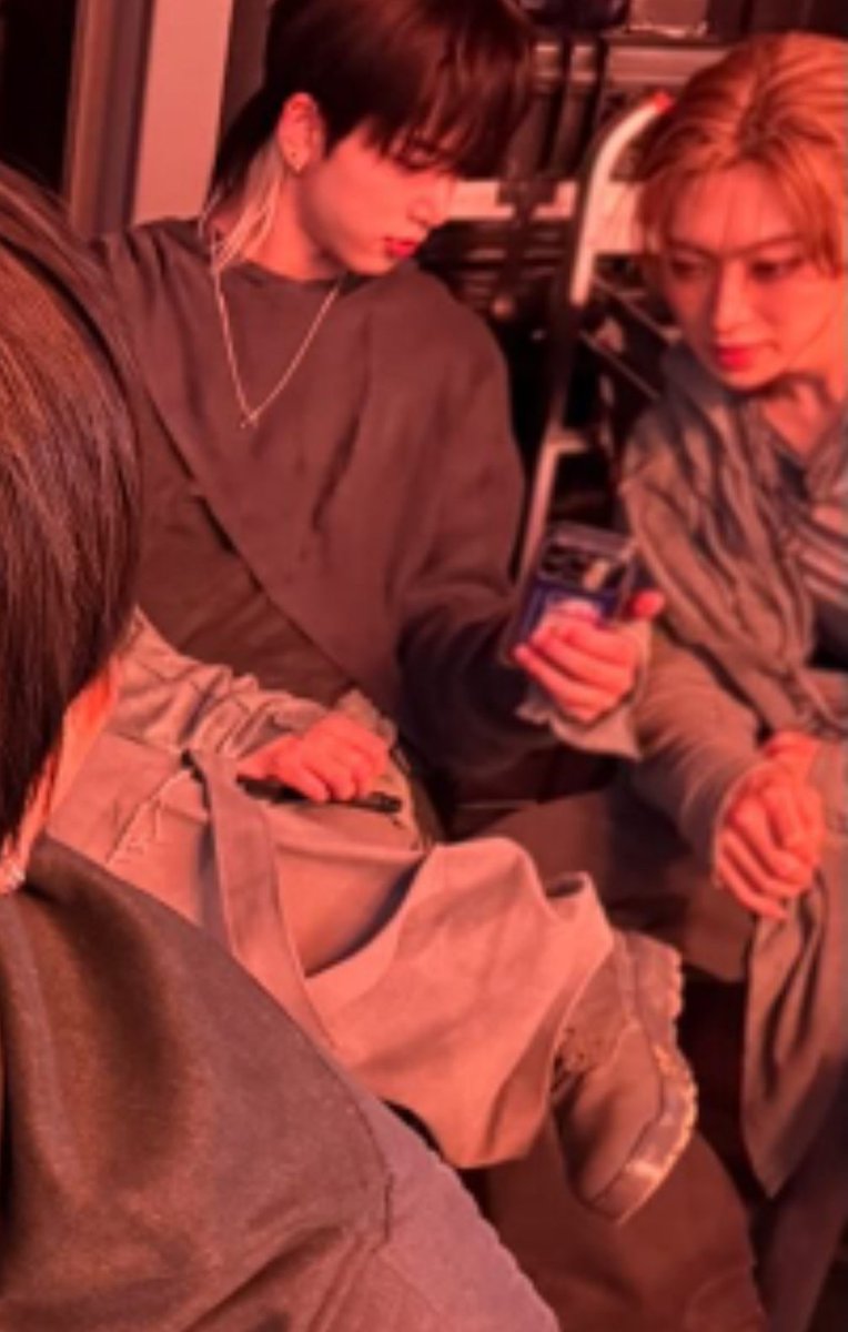 룽훔 아카이브 (@ruafuma) on Twitter photo 