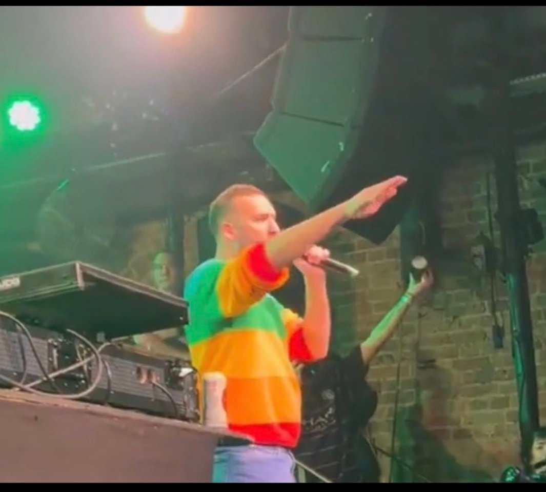 That's worth a follow tweet media