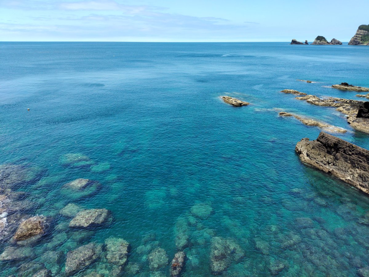 昨日から島に来ています。季節外れの？台風の影響で予定していた島には行けなくなりましたが、今日は天気が良くて気持ちいい☀
