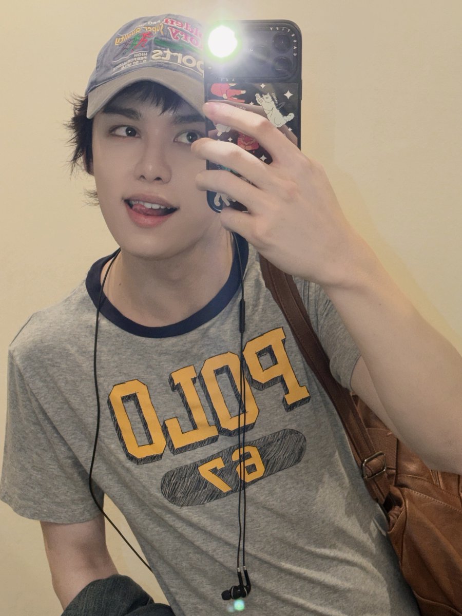 AxMxP pics tweet media