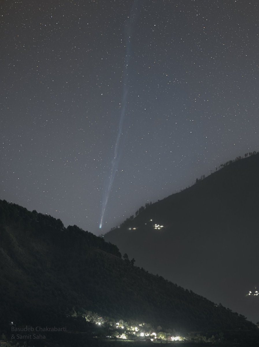 Swetilein1's tweet image. 'Comet R3 PanSTARRS over a Himalayan Valley' 
Image Credit &amp;amp; Copyright: Basudeb Chakrabarti &amp;amp; Samit Saha
apod.nasa.gov/apod/ap260420.…
#astronomy #space