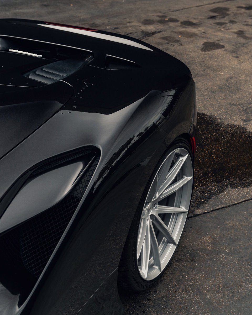 VOSSEN_JAPAN tweet media