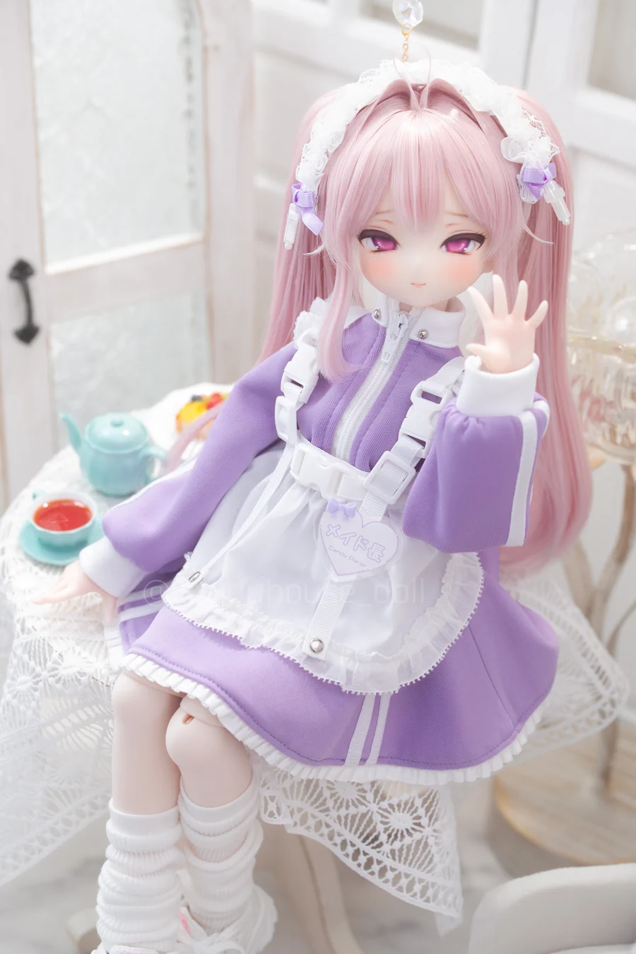 X Users Share Photographs of Doll Collections Using Japan